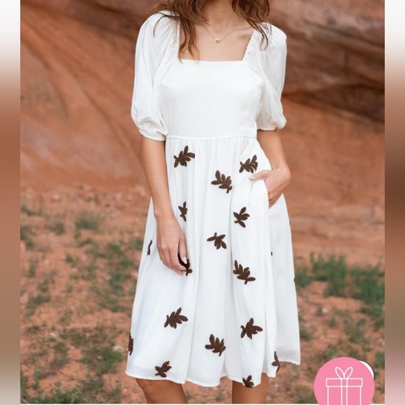 Polagram Dresses & Skirts - Polagram square neck dress
